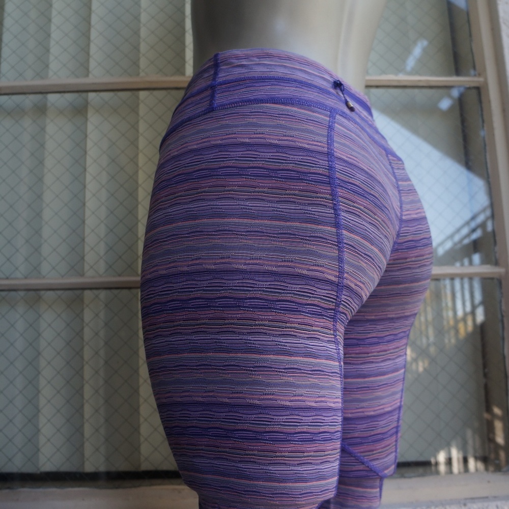 Lululemon purple Run Inspire Crop